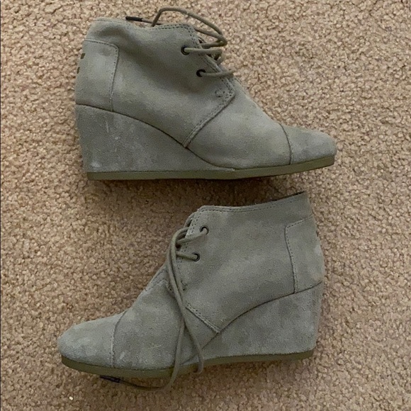 Tom Booties - Picture 2 of 3